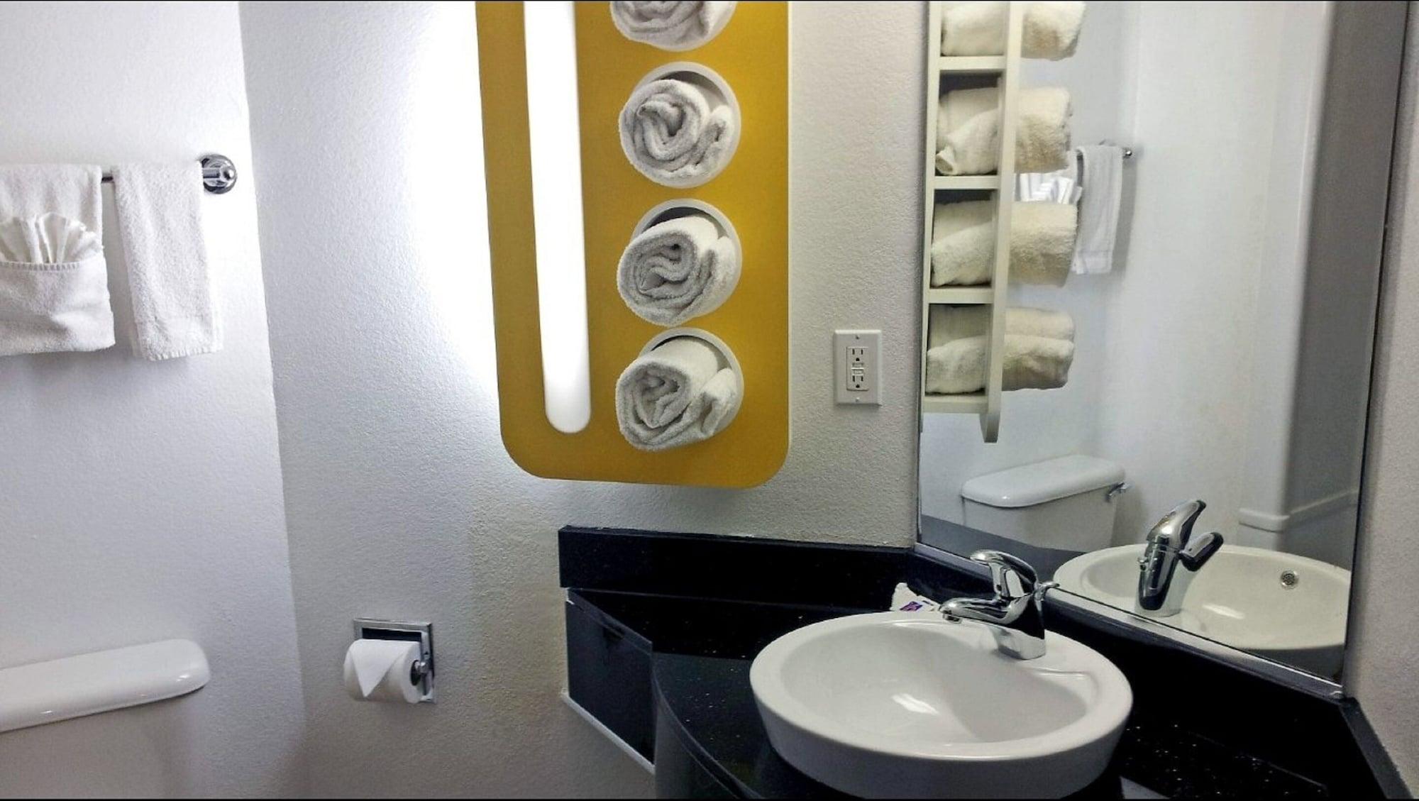 Motel 6 Sinton Tx Buitenkant foto