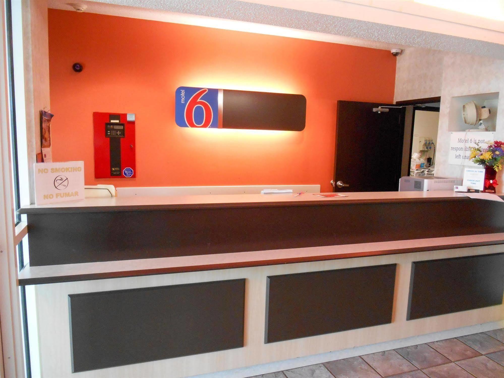 Motel 6 Sinton Tx Buitenkant foto